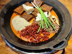 -四小区火锅·巷子里的重庆火锅(花照壁店)