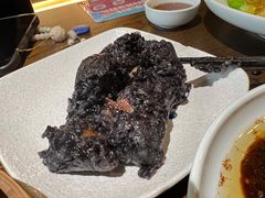 手剥乌米蛋黄鲜肉粽-佬泰丰斋· 乌镇茶食餐厅