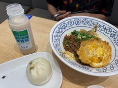 -李与白包子铺(桐梓林店)