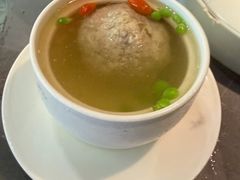 清炖咸蛋黄狮子头-晓淮山·扬州早茶·淮扬菜(龙阳广场店)