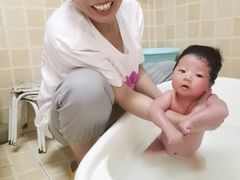 -爱月宝月嫂·育儿嫂