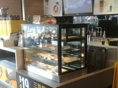 面包甜点陈列柜-麦当劳(百利广场店)
