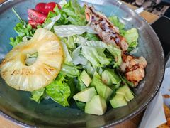 烤鸡胸肉凤梨沙拉-悠航SLOWBOAT(三里屯店)