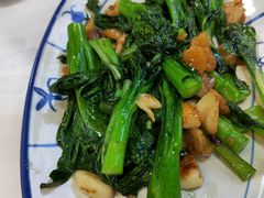 油渣生炒菜心-明本海鲜大排档·鱼生海鲜烧烤宵夜(陈家祠店)