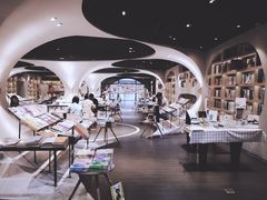 -钟书阁(珍园店)