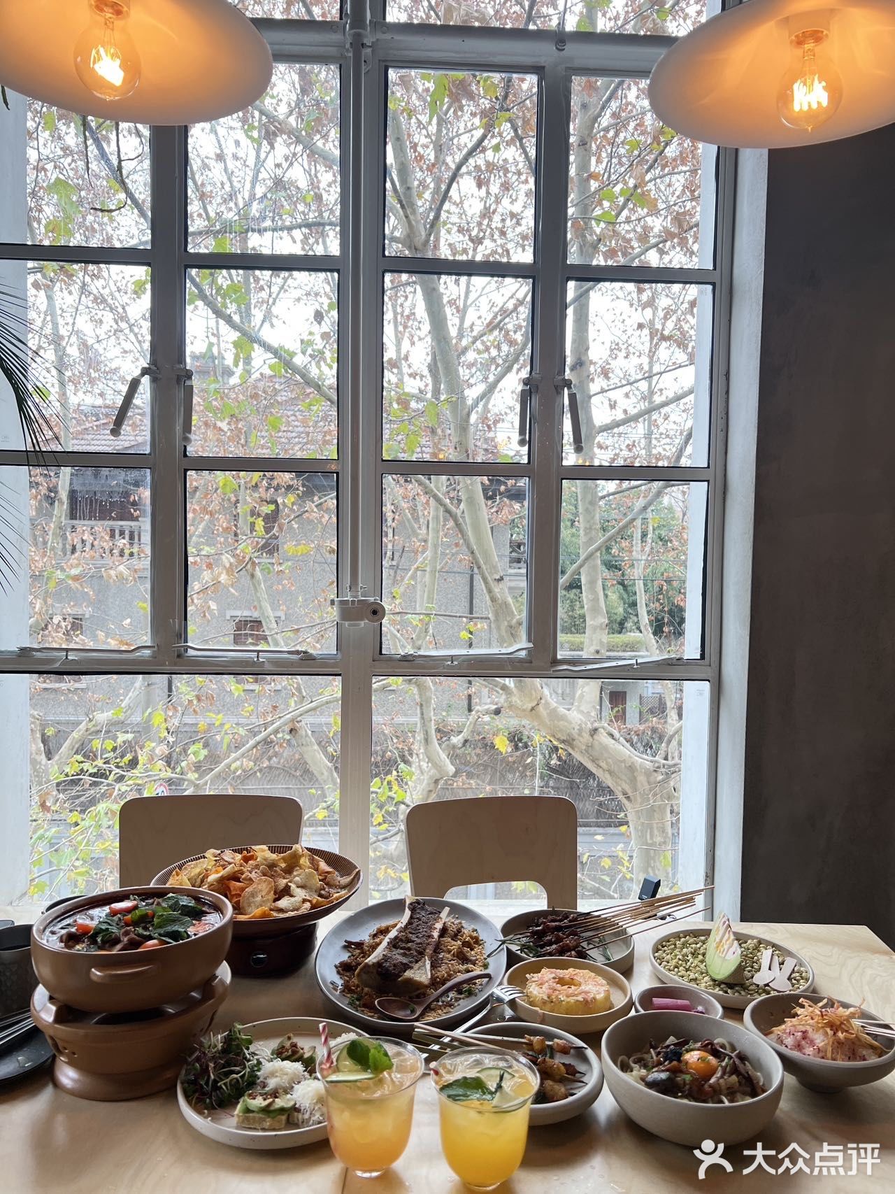 在上海！jujuju漂亮的花园窗景餐厅！