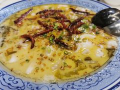 招牌酸菜鸭嘴鲟-你鲟欢·香茅柠檬鱼(金沙店)