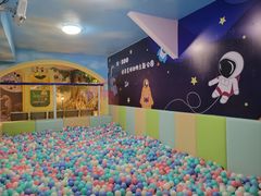 -绿色星球动物主题公园