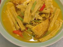 -阿瓦山寨·湘菜现炒·剁椒鱼头王(咸阳总店)