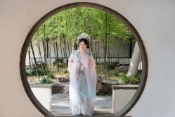 -一揽芳华汉服旗袍体验馆(拙政园店)