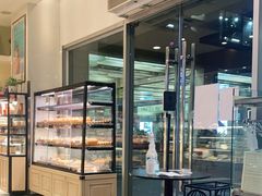 面包甜点陈列柜-可颂坊(中心书城店)