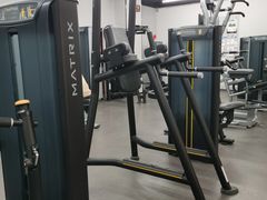 -乐刻运动健身(同曦假日百货店)