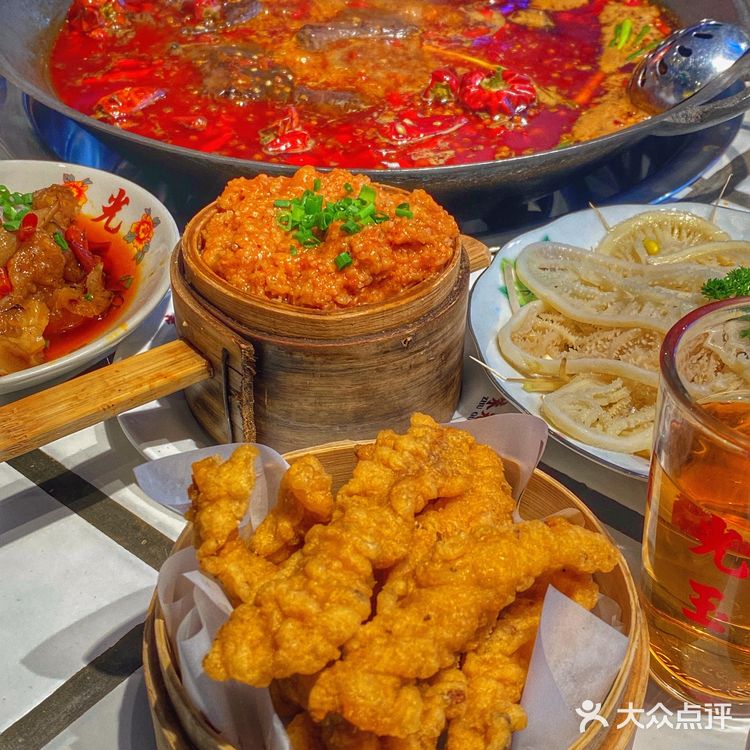 排队N小时的朱光玉火锅到底有多好吃⁉️