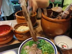 -云阿蛮云南生烫牛肉米线(奉贤路店)