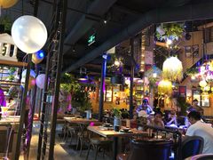 大堂-临界音乐酒馆·小龙虾·江湖菜(华熙LIVE·鱼洞店)