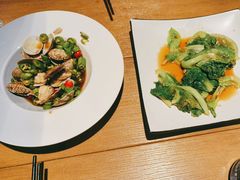 -臻鲜燕海鲜融合餐厅(金陵style店)