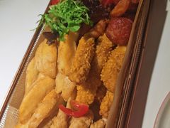 混合美式炸物-秀儿家の小确幸花园西餐厅