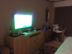 -永恒朗悦酒店(广西大学地铁站大学东路万达广场店)