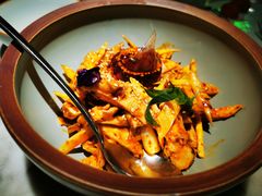 敲糖棒棒鸡-辛香汇·现炒川菜(淮海路百盛店)
