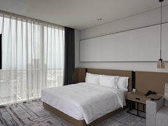 -大连星海皇冠假日酒店