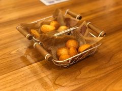 爆浆龙虾沙律丸-more than meow吴止猫主题餐厅(承德 中船汇店)