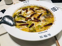 -渔语鱼酸菜鱼新川菜(来福士店)
