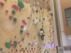 -ROCKPLUS攀岩馆(环宇城店)