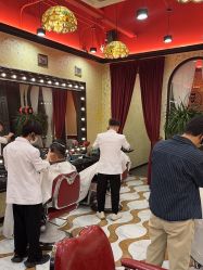 -东方先生国潮男士理发馆