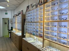 -天空之镜眼镜店蔡司依视路配镜授权零售店(望京颐堤港店)
