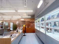 -无奔眼镜·蔡司·依视路授权店(马家堡店)