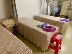 -爱脊康新中式推拿(江汉路步行街店)