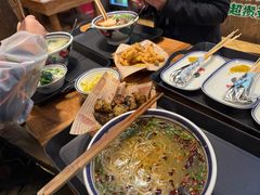 -云阿蛮云南生烫牛肉米线(奉贤路店)