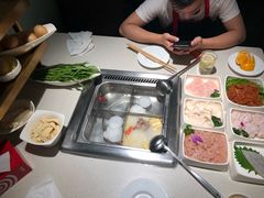 -海底捞火锅鲜切牛肉主题店(长寿路店)