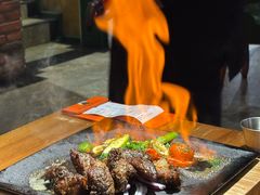 -米德维奇俄式西餐厅(西六道街店)