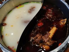 -亿诣蝎府炸酱面羊蝎子火锅(酷车小镇店)