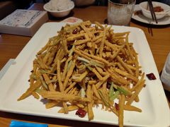 -莲餐厅·湖北菜·潜江小龙虾店(愚园路店)