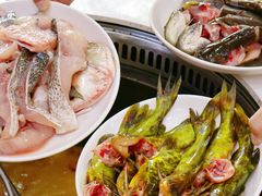 -丹水桥地锅鱼·翘嘴鲌·地方特色全鱼宴(丹江口大坝店)