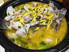 -老滇山寨•云南特色菜•地方菜•民族风情歌舞表演(金碧店)