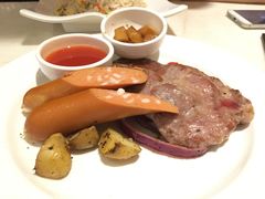 美式梅花猪排配德国烤香肠-绿茵阁(体育西分店)