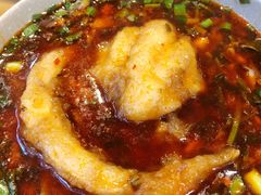 -肖肖酸萝卜鱼火锅(总店)