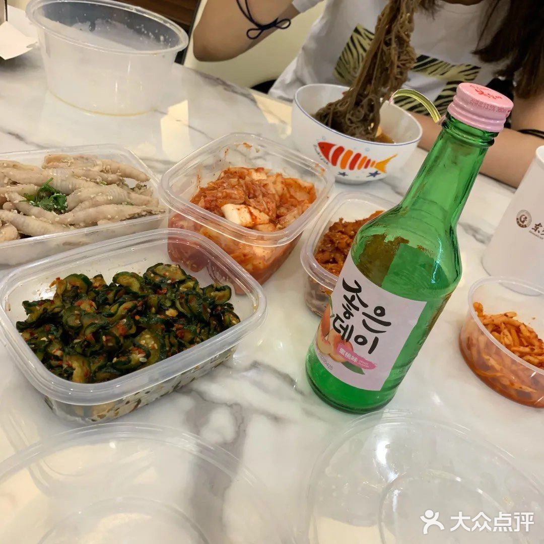 种类很多，价格还行，推荐泡菜、青瓜、明太鱼！