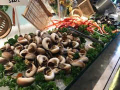 -飨食汇全日制餐厅·昆山皇冠假日酒店(九方店)