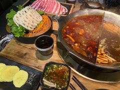 -湊湊火锅·茶憩(杭州湖滨银泰in77店)