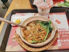 -华记煲仔华·煲仔饭(市桥易发店)