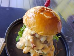 双层牛肉芝士汉堡-The Rug Cafe(王府中环店)