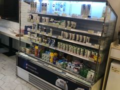 -光明牛奶棚(南泉店)