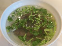 馋口鸭血汤-馋三尺蟹粉小笼(人民广场店)