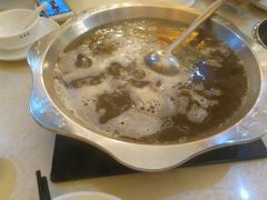 -悦牧·酸汤牛肉火锅(沃尔玛店)