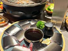 -草家酱蟹炭火烤肉店(珲春南路一店)