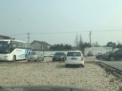 -新场古镇-停车场